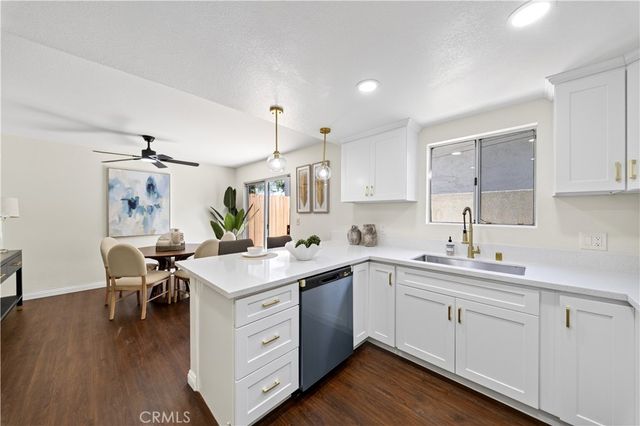 15365 Woodruff 8, Bellflower, CA 90706