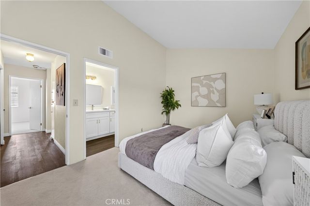 15365 Woodruff 8, Bellflower, CA 90706