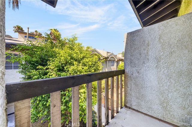 15365 Woodruff 8, Bellflower, CA 90706