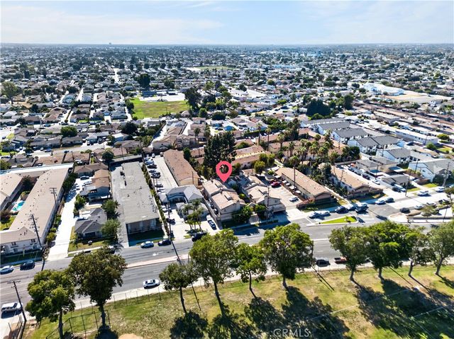 15365 Woodruff 8, Bellflower, CA 90706