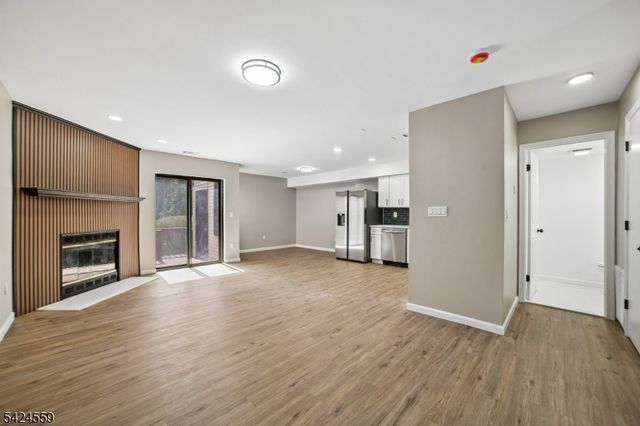 3 Amy Ct, Lebanon Boro, NJ 08833