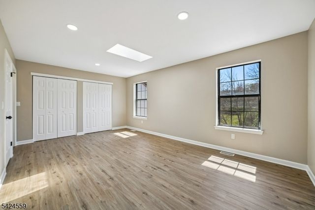 3 Amy Ct, Lebanon Boro, NJ 08833