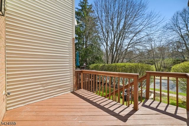 3 Amy Ct, Lebanon Boro, NJ 08833