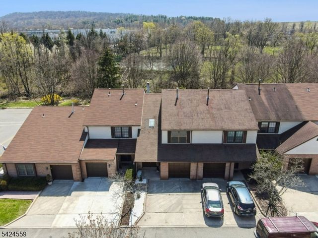 3 Amy Ct, Lebanon Boro, NJ 08833