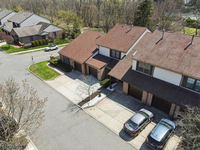 3 Amy Ct, Lebanon Boro, NJ 08833