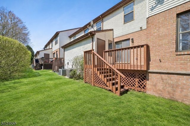 3 Amy Ct, Lebanon Boro, NJ 08833