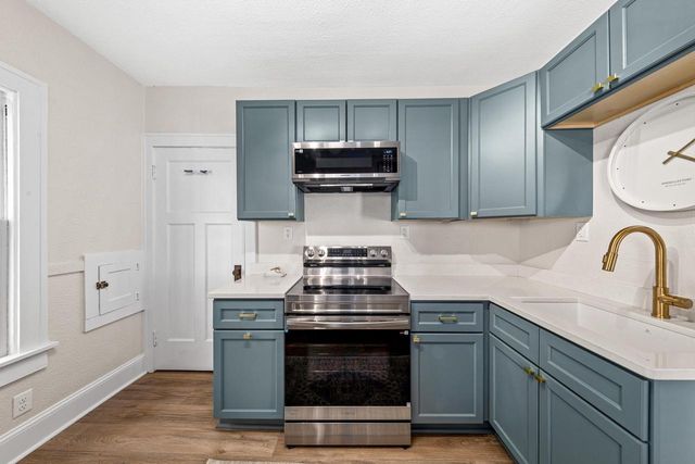 8448 W Lapham STREET, West Allis, WI 53214
