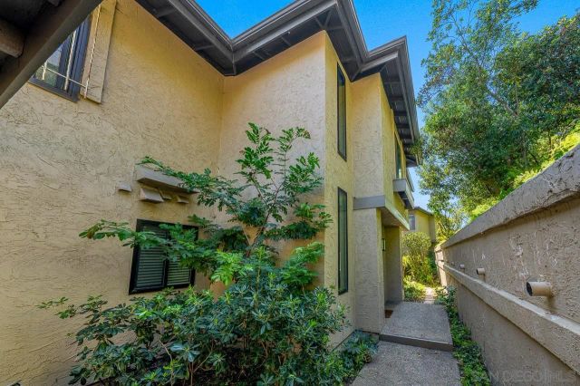 6016 Gaines Street, San Diego, CA 92110