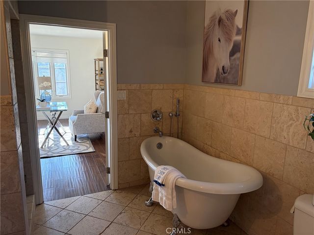 5704 Columbus, Sherman Oaks, CA 91411