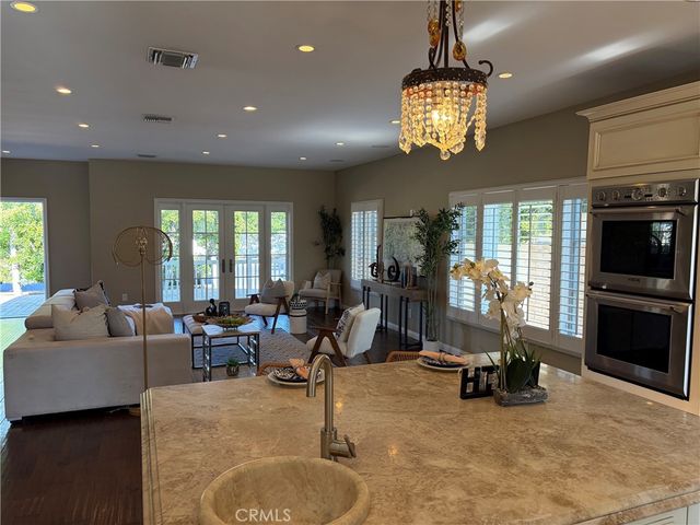 5704 Columbus, Sherman Oaks, CA 91411