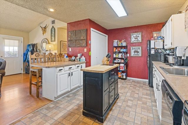 1320 Laredo Drive, Granbury, TX 76048