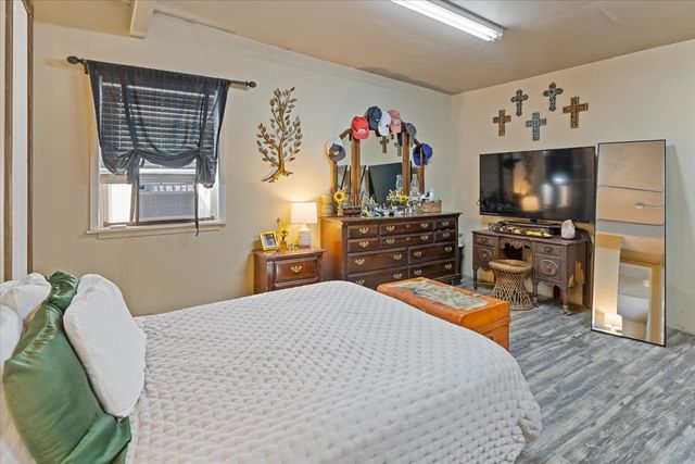 1320 Laredo Drive, Granbury, TX 76048