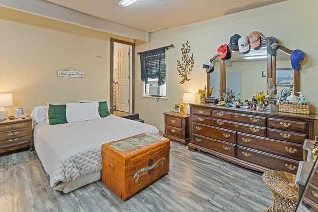 1320 Laredo Drive, Granbury, TX 76048