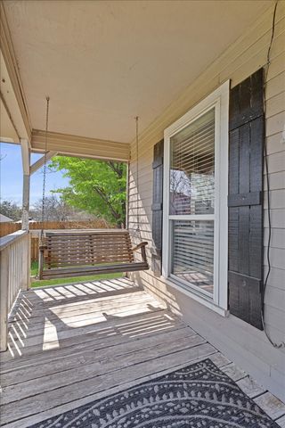 1320 Laredo Drive, Granbury, TX 76048