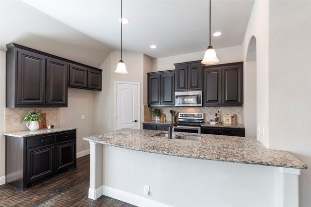 325 Sherbrook Street, Van Alstyne, TX 75495