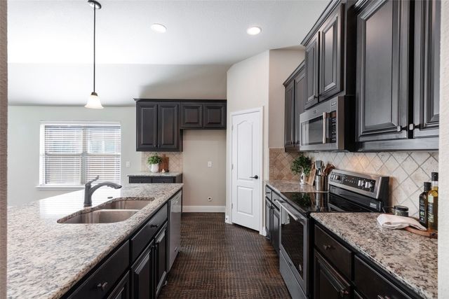 325 Sherbrook Street, Van Alstyne, TX 75495