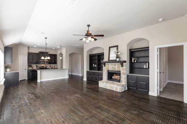 325 Sherbrook Street, Van Alstyne, TX 75495