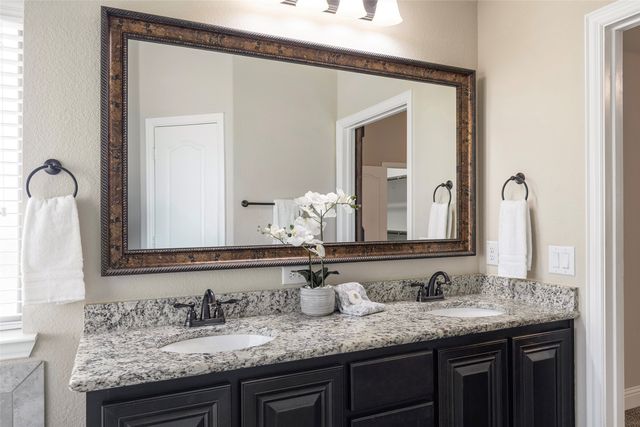 325 Sherbrook Street, Van Alstyne, TX 75495