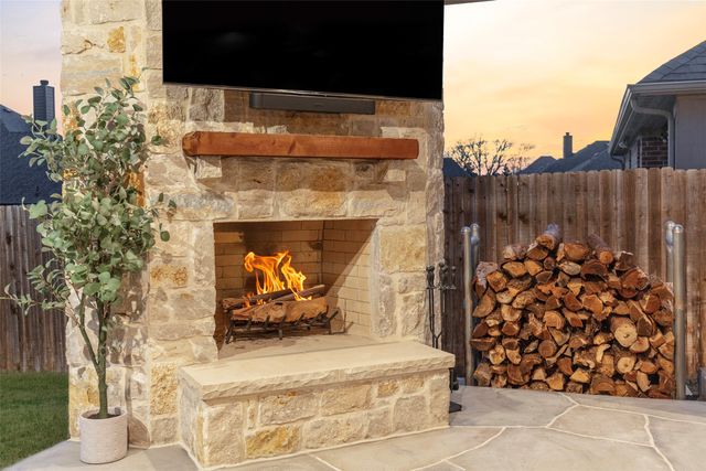 325 Sherbrook Street, Van Alstyne, TX 75495