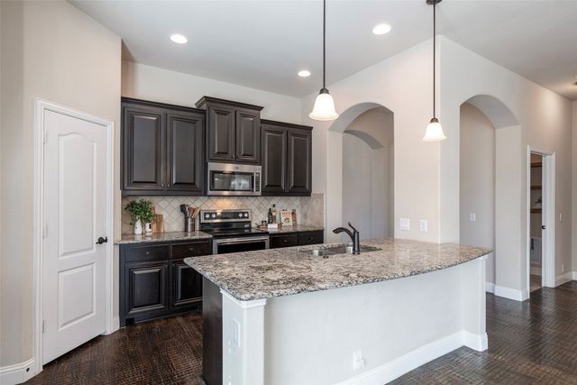 325 Sherbrook Street, Van Alstyne, TX 75495