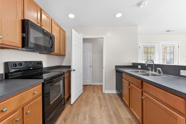 2400 Paladin Lane, North Charleston, SC 29406