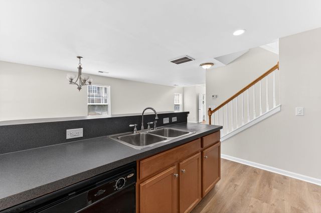 2400 Paladin Lane, North Charleston, SC 29406