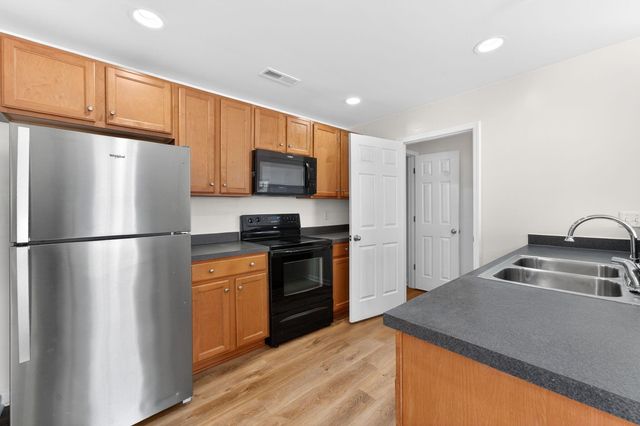 2400 Paladin Lane, North Charleston, SC 29406