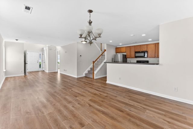 2400 Paladin Lane, North Charleston, SC 29406