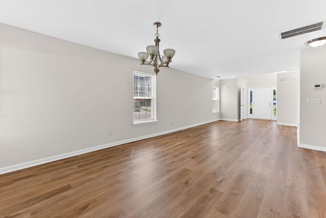 2400 Paladin Lane, North Charleston, SC 29406