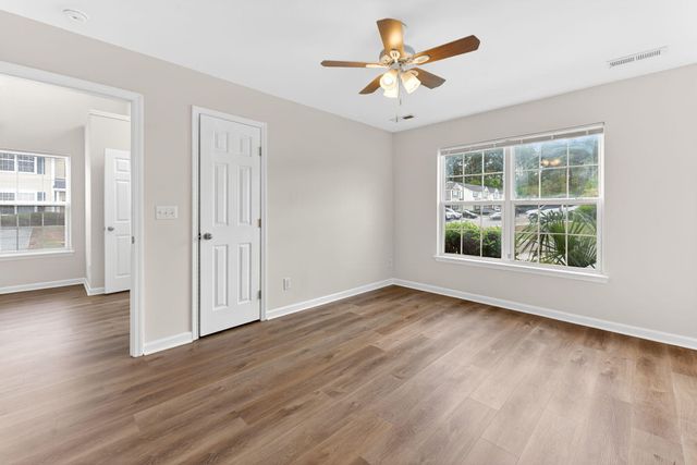2400 Paladin Lane, North Charleston, SC 29406