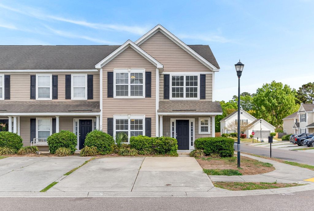 2400 Paladin Lane, North Charleston, SC 29406