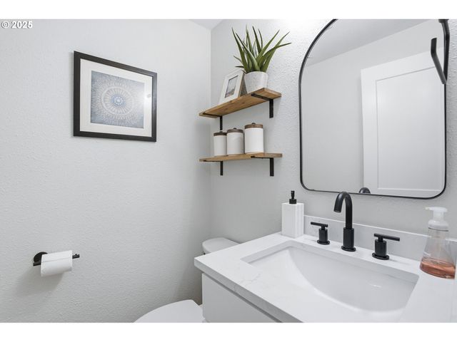 20305 Sw 86th Ave, Tualatin, OR 97062