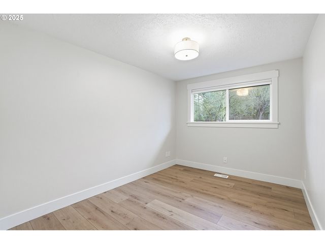 20305 Sw 86th Ave, Tualatin, OR 97062