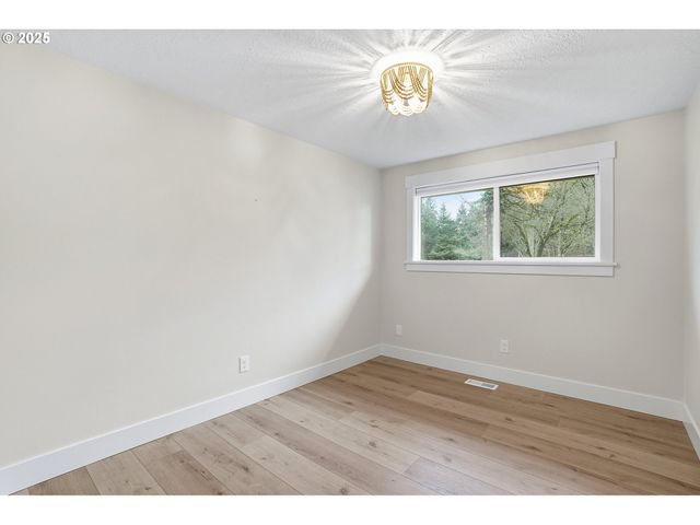 20305 Sw 86th Ave, Tualatin, OR 97062