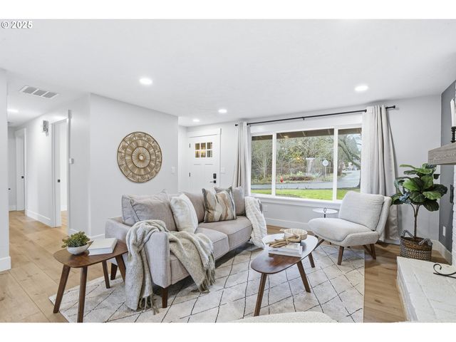 20305 Sw 86th Ave, Tualatin, OR 97062