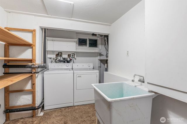 2205 Ocean Beach Highway, Longview, WA 98632