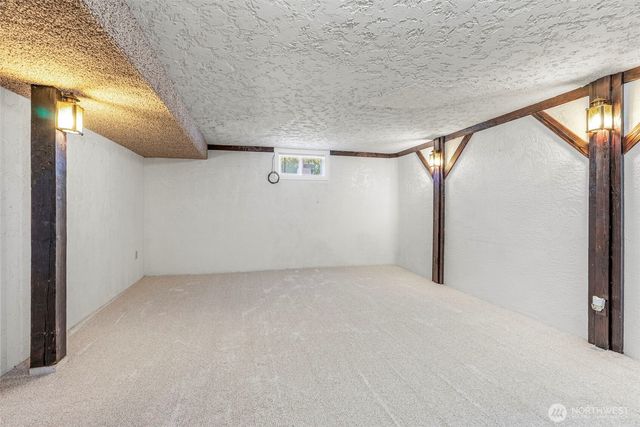 2205 Ocean Beach Highway, Longview, WA 98632