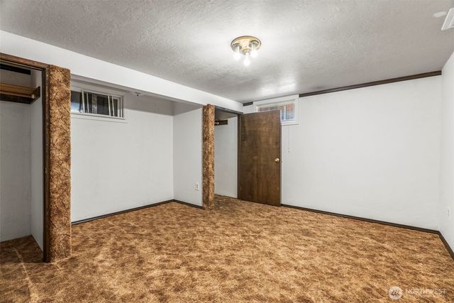 2205 Ocean Beach Highway, Longview, WA 98632