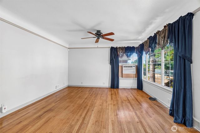 2205 Ocean Beach Highway, Longview, WA 98632