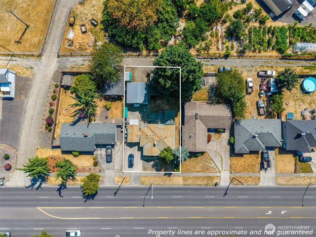 2205 Ocean Beach Highway, Longview, WA 98632