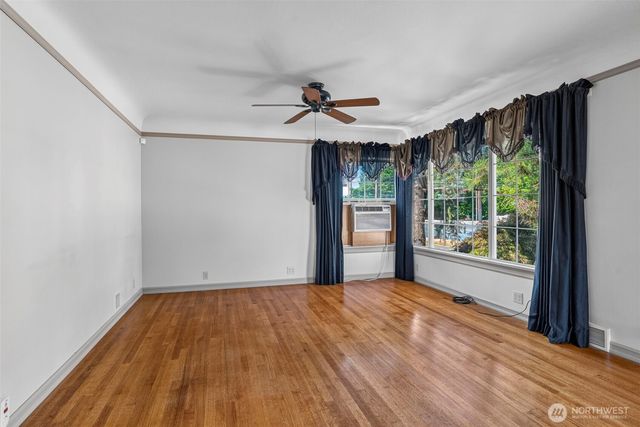 2205 Ocean Beach Highway, Longview, WA 98632
