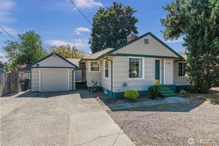 2205 Ocean Beach Highway, Longview, WA 98632