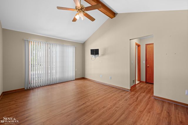 52112 Southview Ridge, Macomb, MI 48042