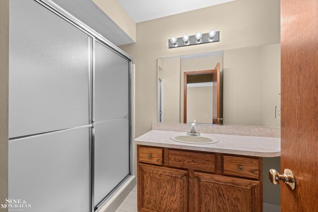 52112 Southview Ridge, Macomb, MI 48042