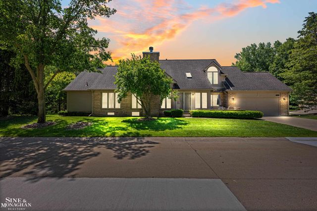 52112 Southview Ridge, Macomb, MI 48042
