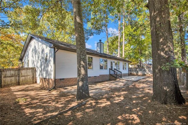 7491 Fairpoint Road, Fayetteville, NC 28314