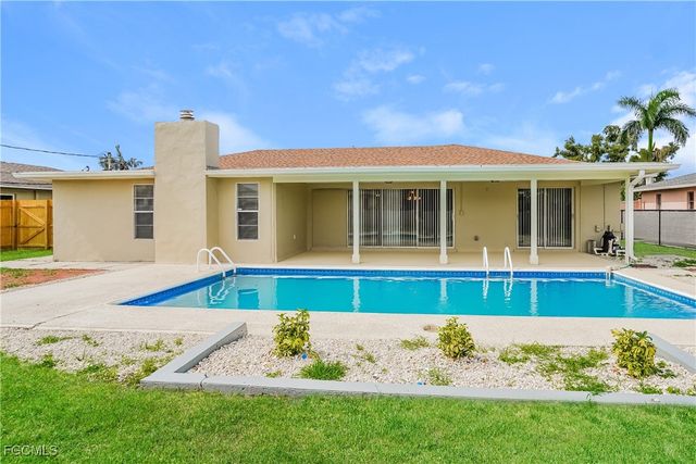 605 SE 35th ST, Cape Coral, FL 33904
