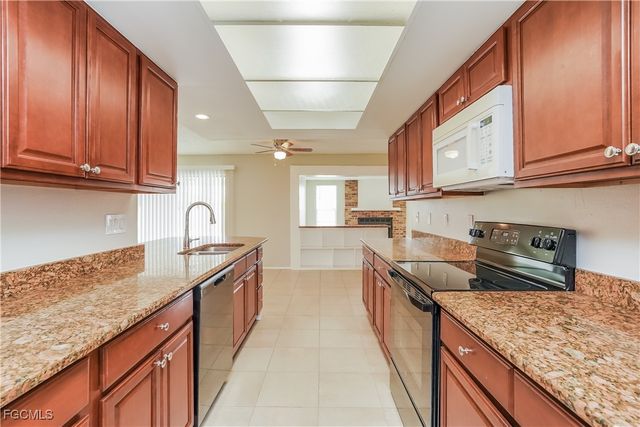 605 SE 35th ST, Cape Coral, FL 33904