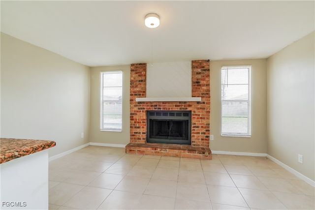 605 SE 35th ST, Cape Coral, FL 33904