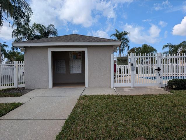 414 KENSINGTON LAKE CIRCLE, Brandon, FL 33511